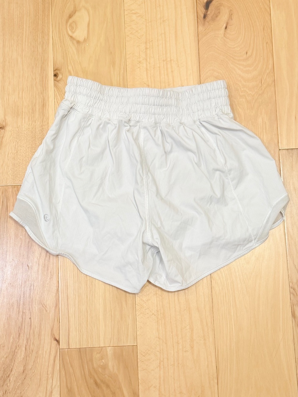 Lululemon Women’s Hotty Hot High Rise Lined Short *Long 4"